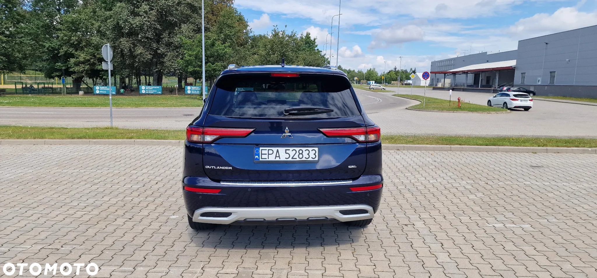 Mitsubishi Outlander - 4