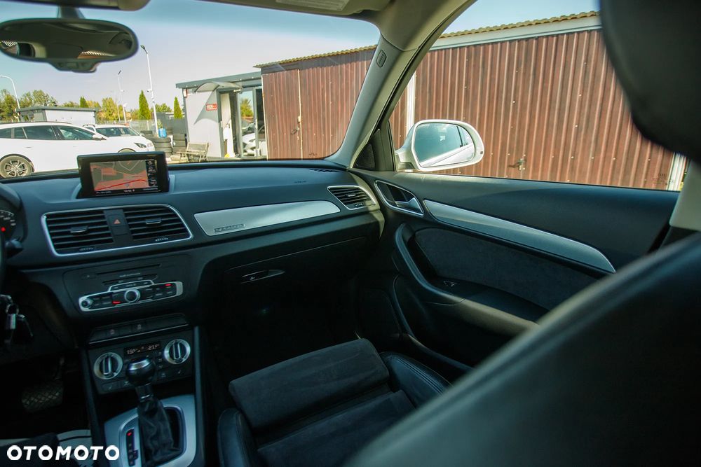 Audi Q3 2.0 TFSI Quattro S tronic - 29