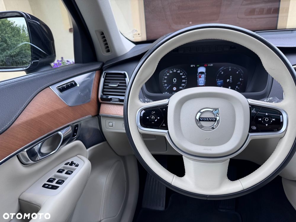 Volvo XC 90 - 20
