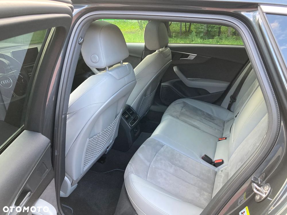 Audi A4 Allroad - 31