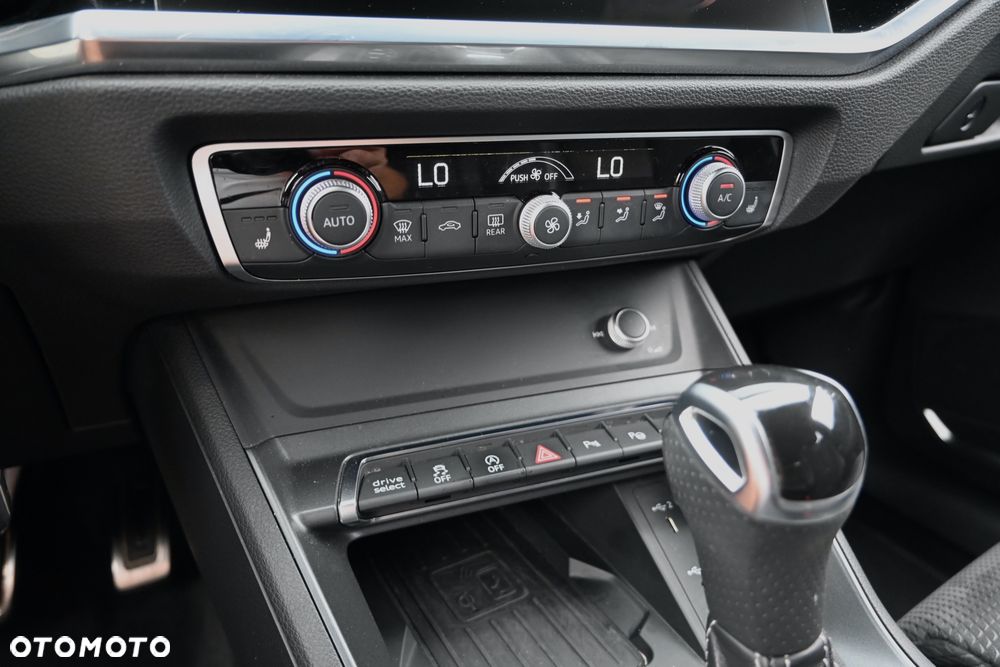 Audi Q3 35 TDI Quattro S tronic S line - 32
