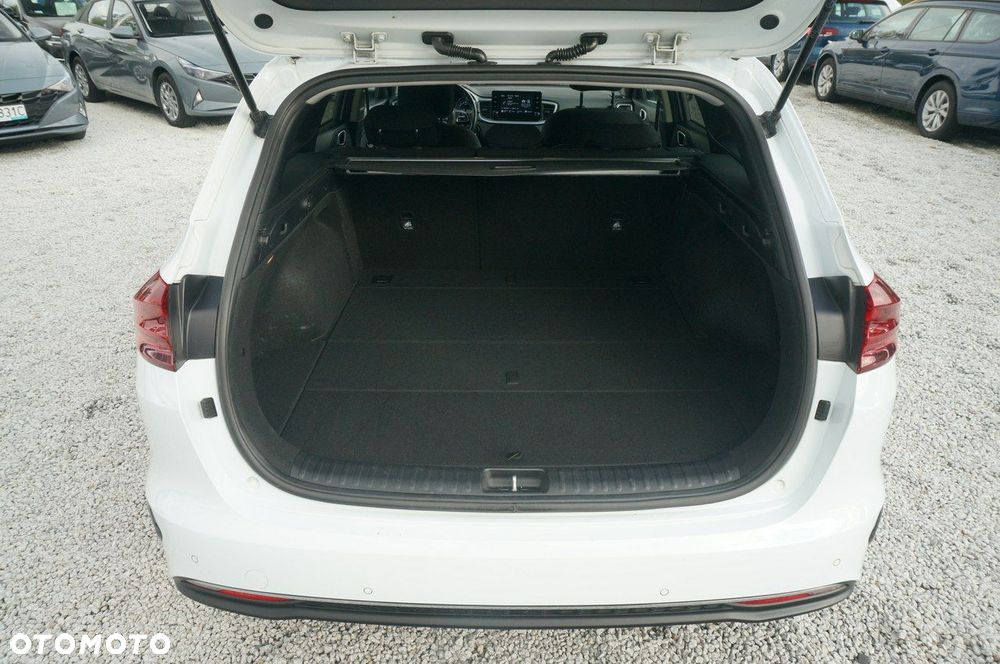 Kia Ceed 1.5 T-GDI M - 32