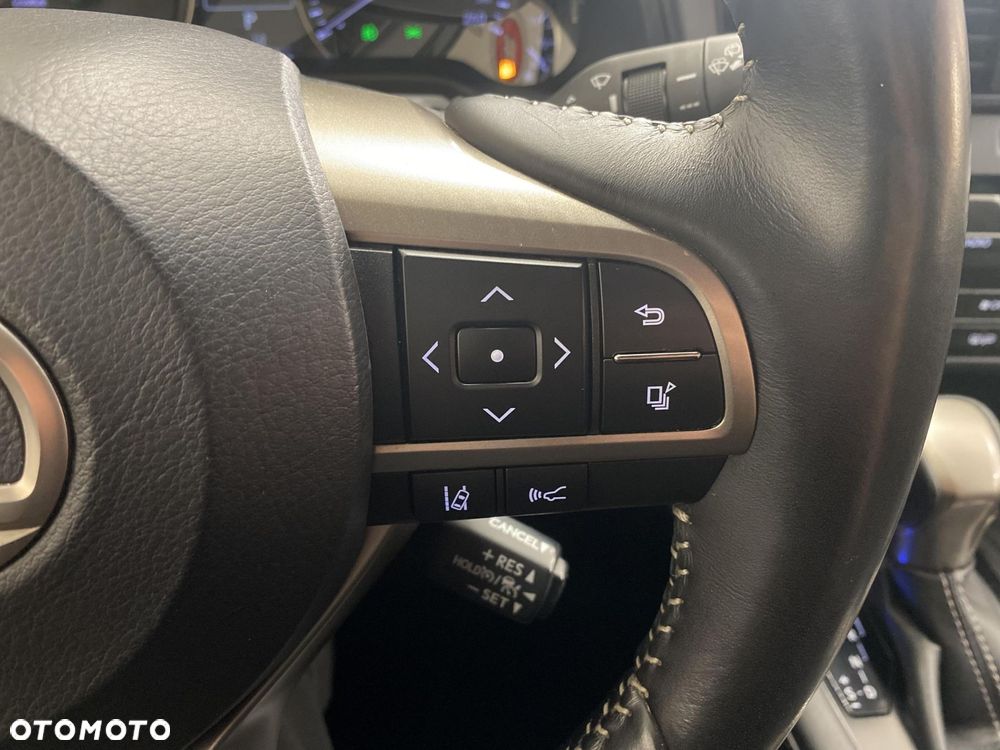 Lexus RX - 16