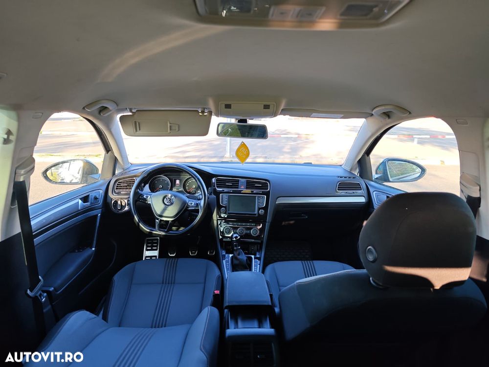Volkswagen Golf 1.6 TDI BMT Comfortline - 10