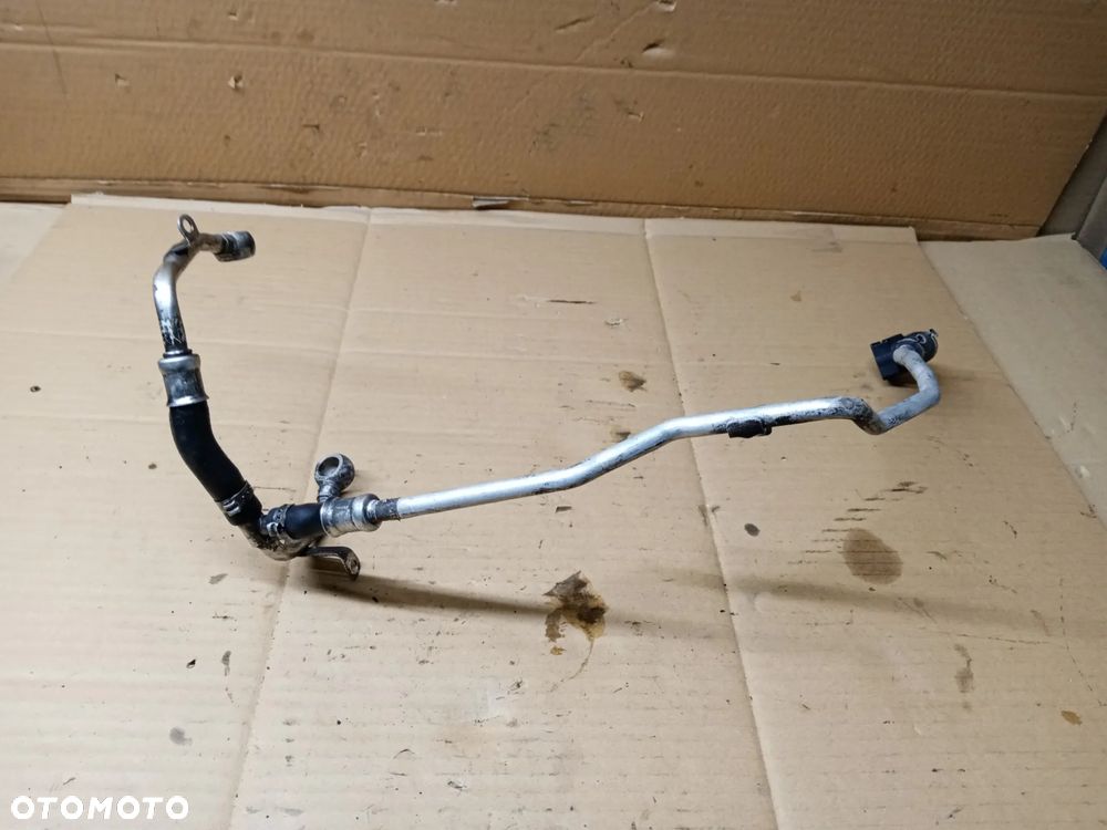 Przewód rurka chłodzenia turbiny BMW M5 G30 F90 4.4 V8 8092599 - 3