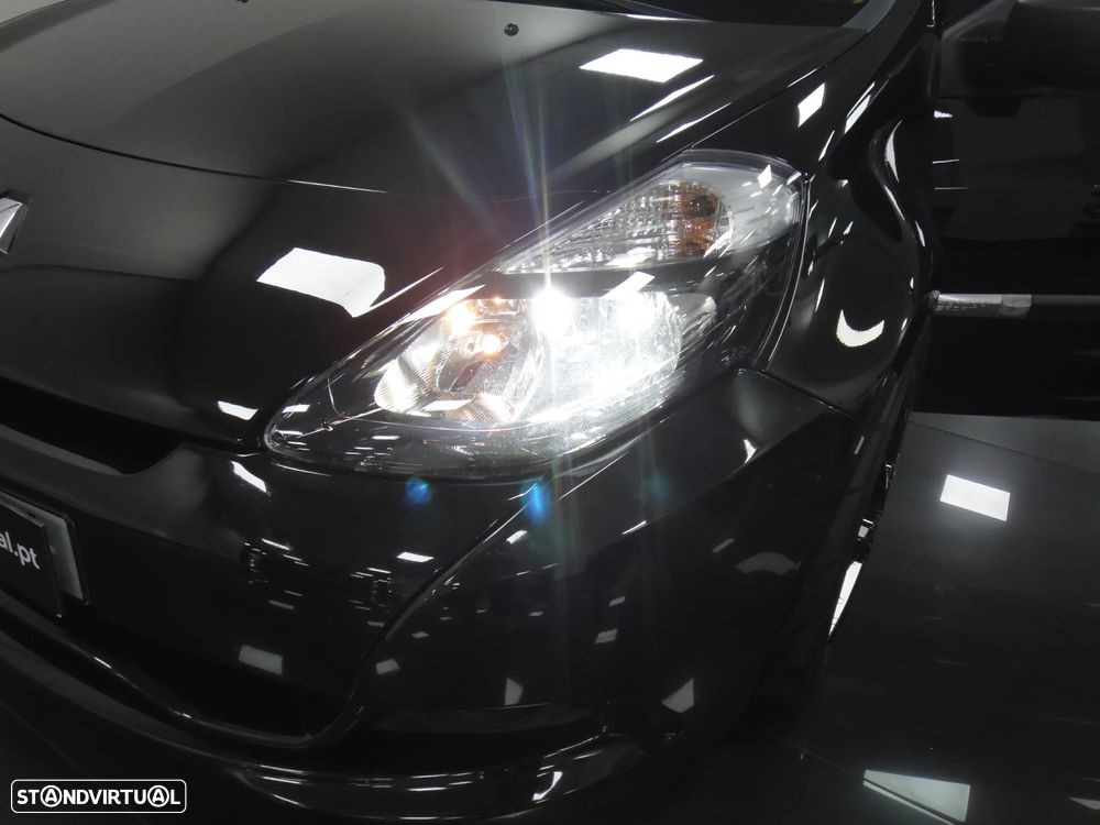Renault Clio 2.0 16V Sport - 31