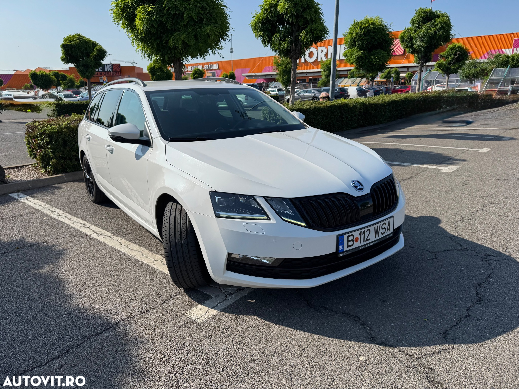 Skoda Octavia Combi Diesel 1.6 TDI DSG Style - 2