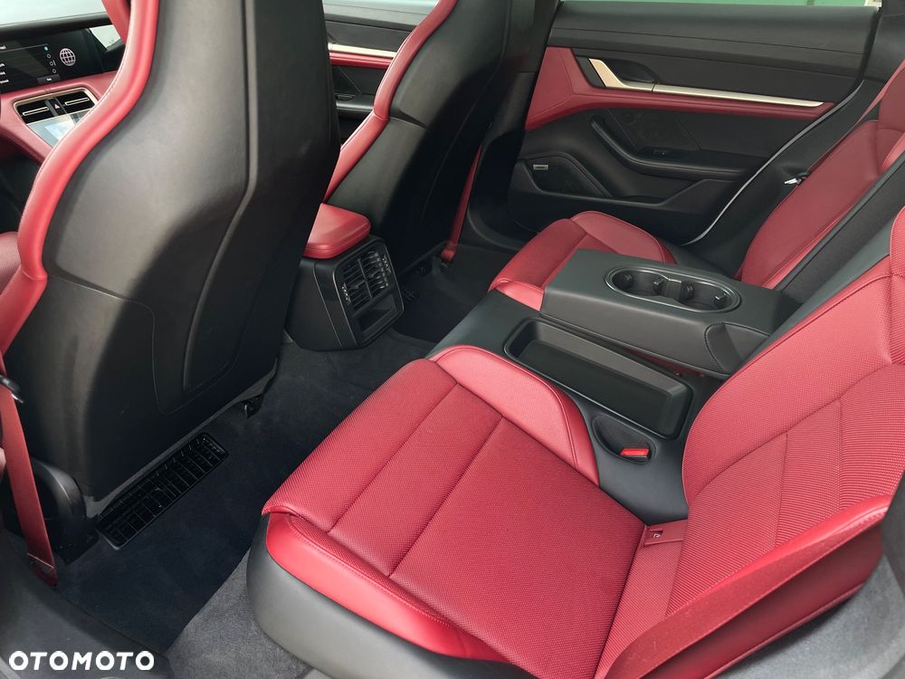 Porsche Taycan 4S Performance Plus - 26