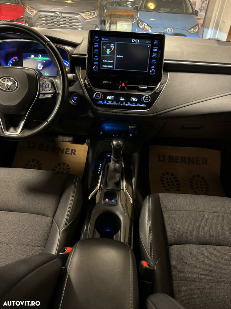 Toyota Corolla 1.8 Hybrid Business Edition - 10