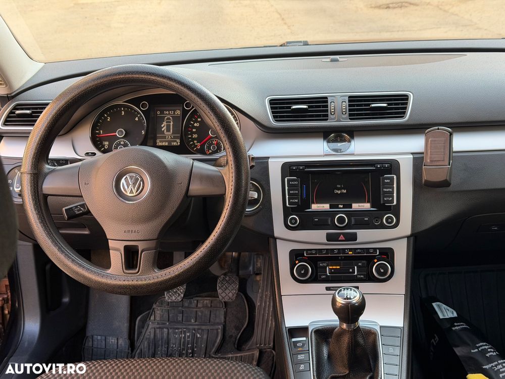 Volkswagen Passat 1.6 TDI BlueMotion - 9