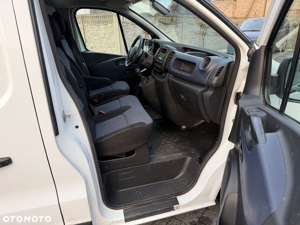 Opel vivaro - 10