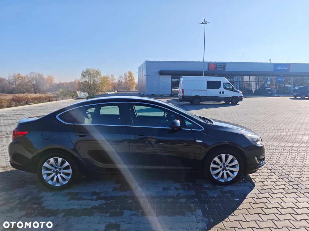 Opel Astra IV 1.4 T Active - 8