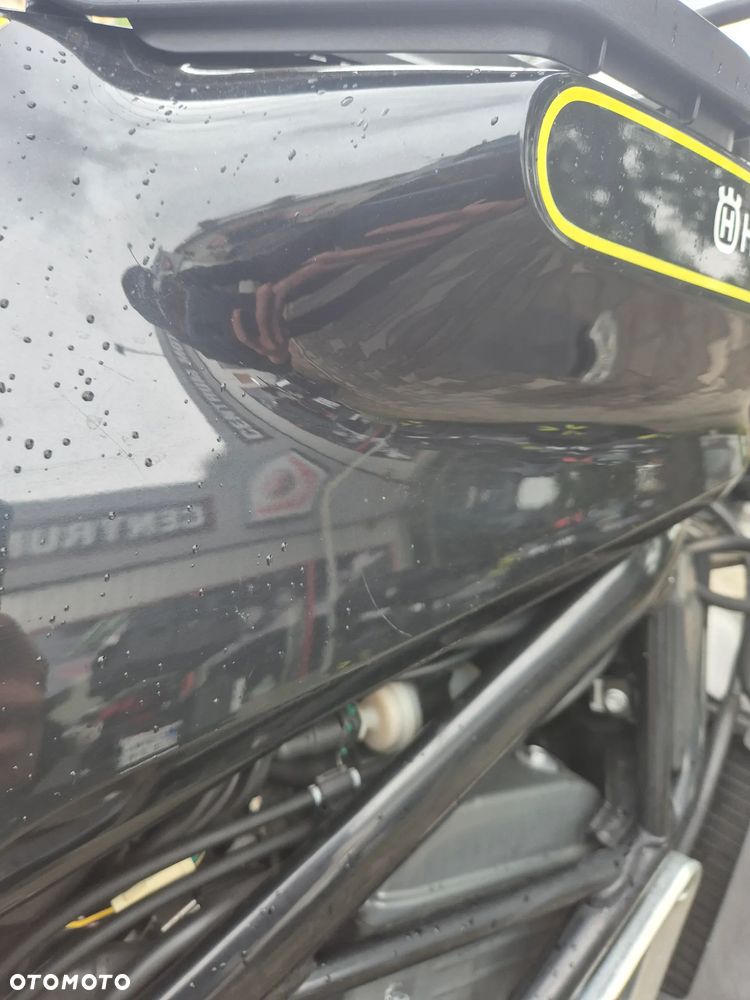 Husqvarna Svartpilen - 21