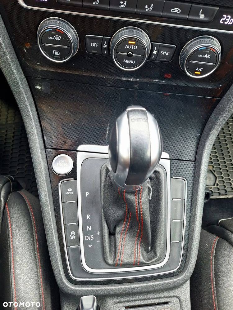 Volkswagen Golf GTI 2.0 TSI OPF DSG Performance - 7