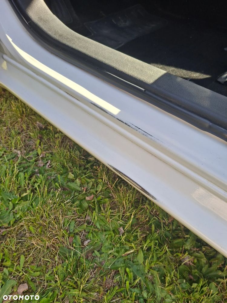 Toyota Corolla - 12