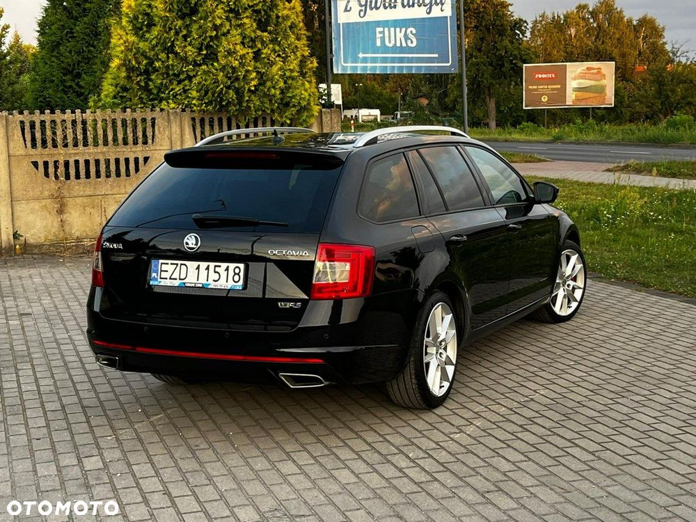 Skoda Octavia Combi 2.0 TDI RS - 8