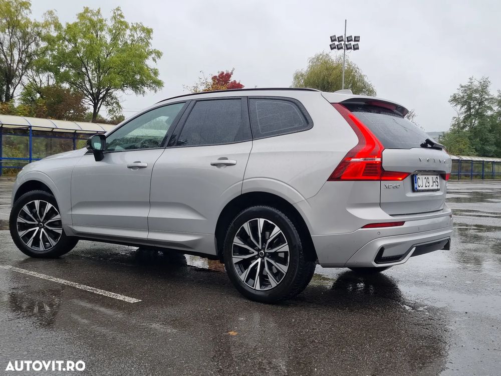 Volvo XC 60 B4 MHEV R-Design - 3