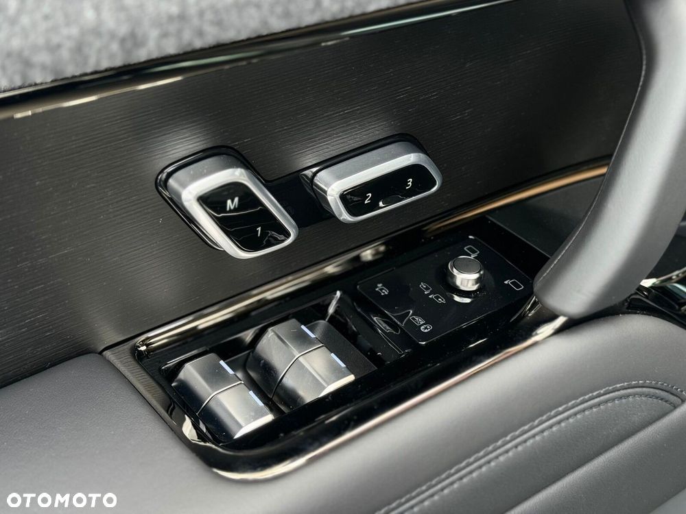 Land Rover Range Rover Sport - 16