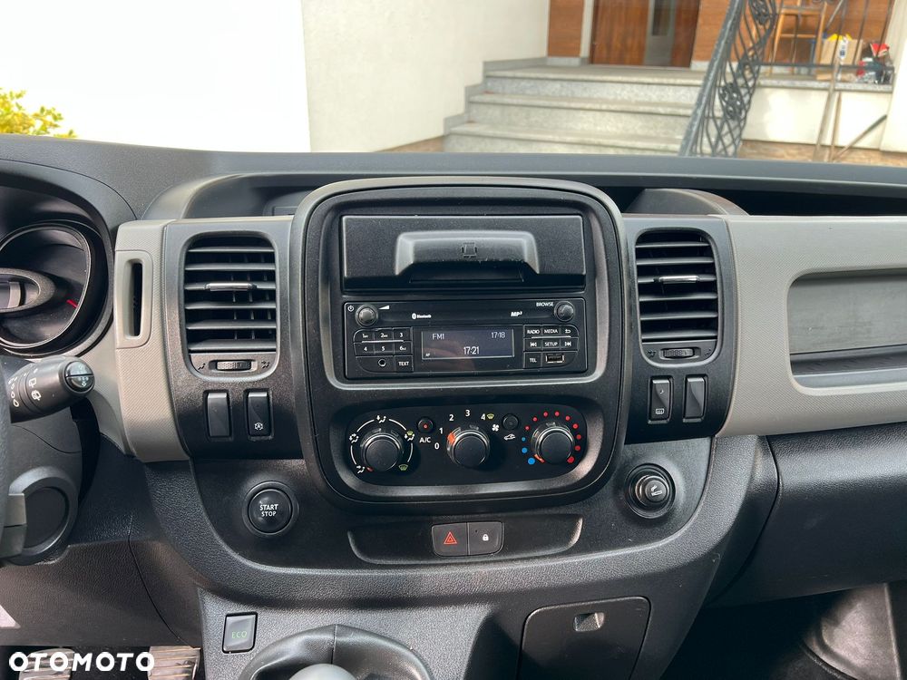 Renault Trafic - 16