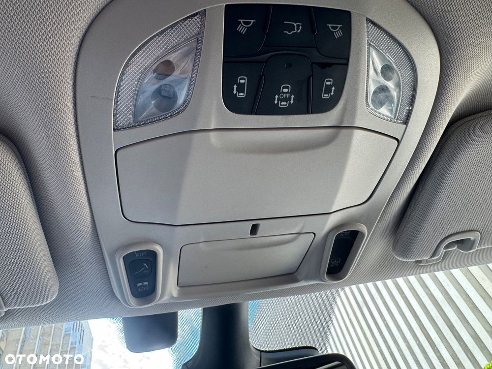 Chrysler Pacifica - 29
