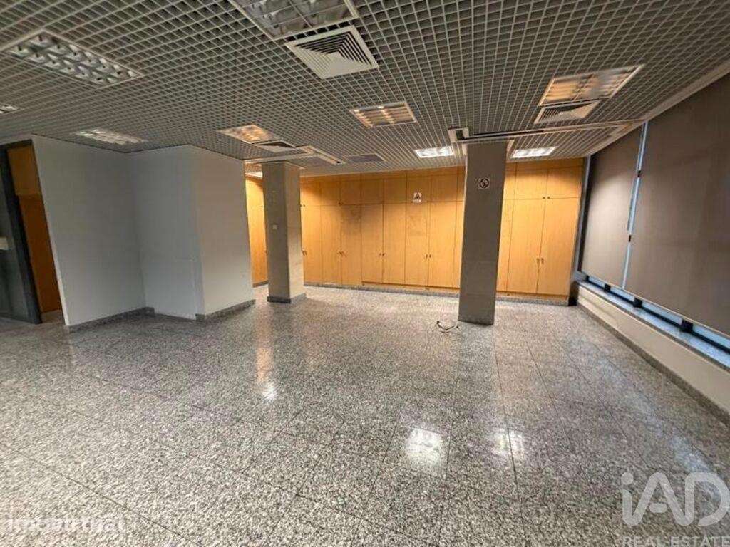 Loja / Estabelecimento Comercial em Arrifana de 397,00 m2 - Grande imagem: 5/27