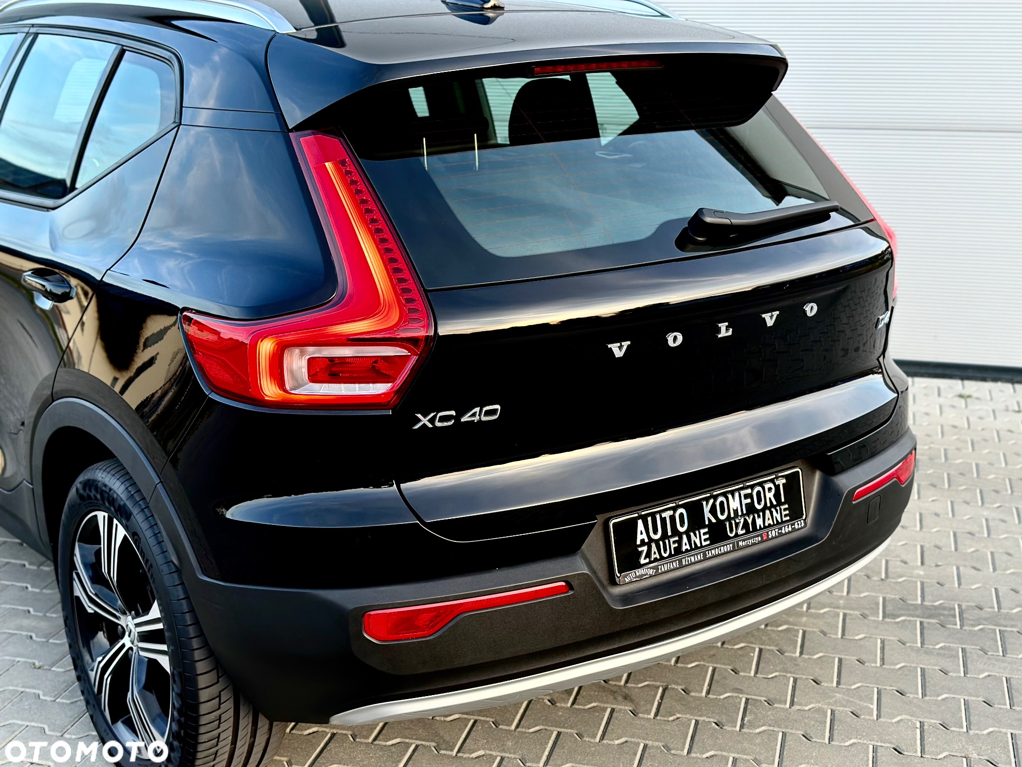 Volvo XC 40 D4 AWD Momentum Pro - 22
