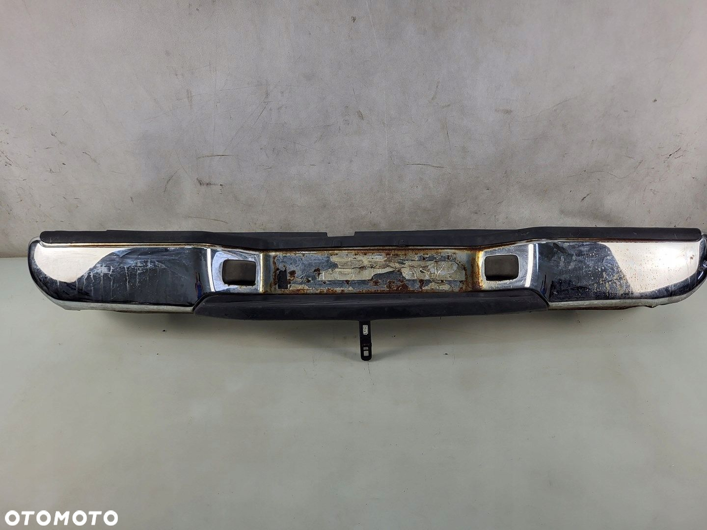 zderzak tył tylny chromowany NISSAN NAVARA D40 - 11