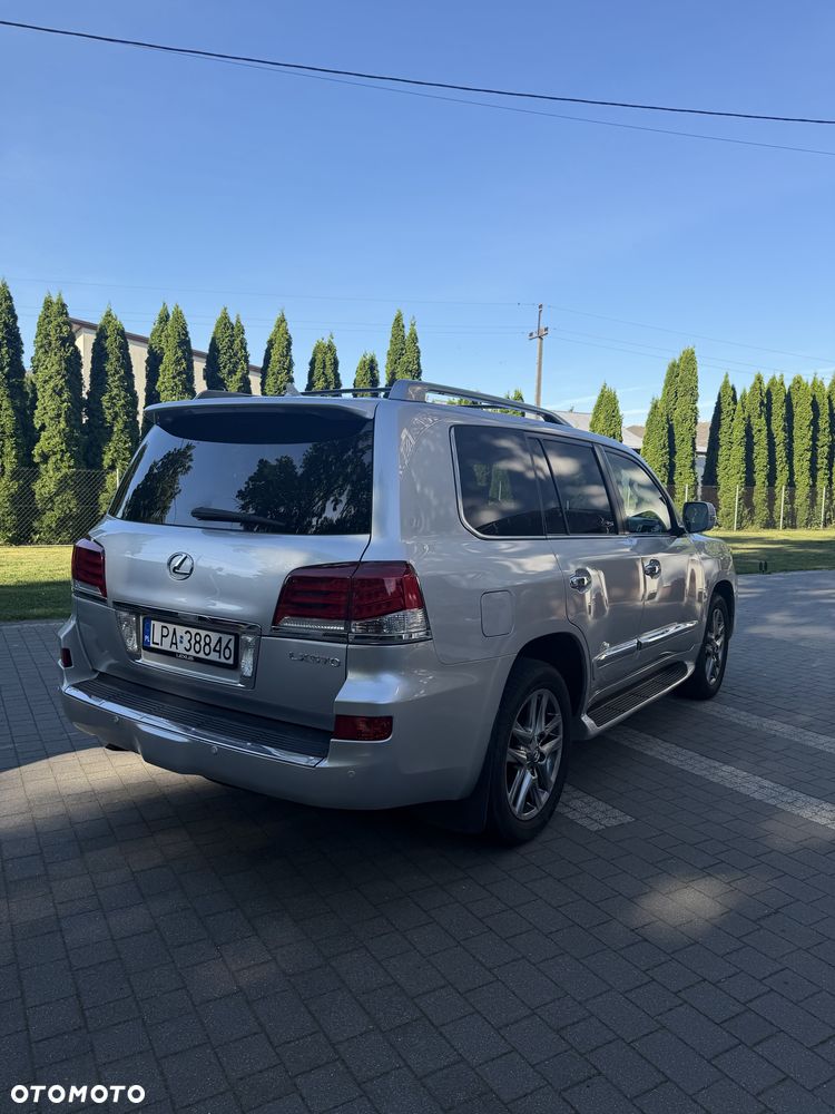 Lexus LX - 5