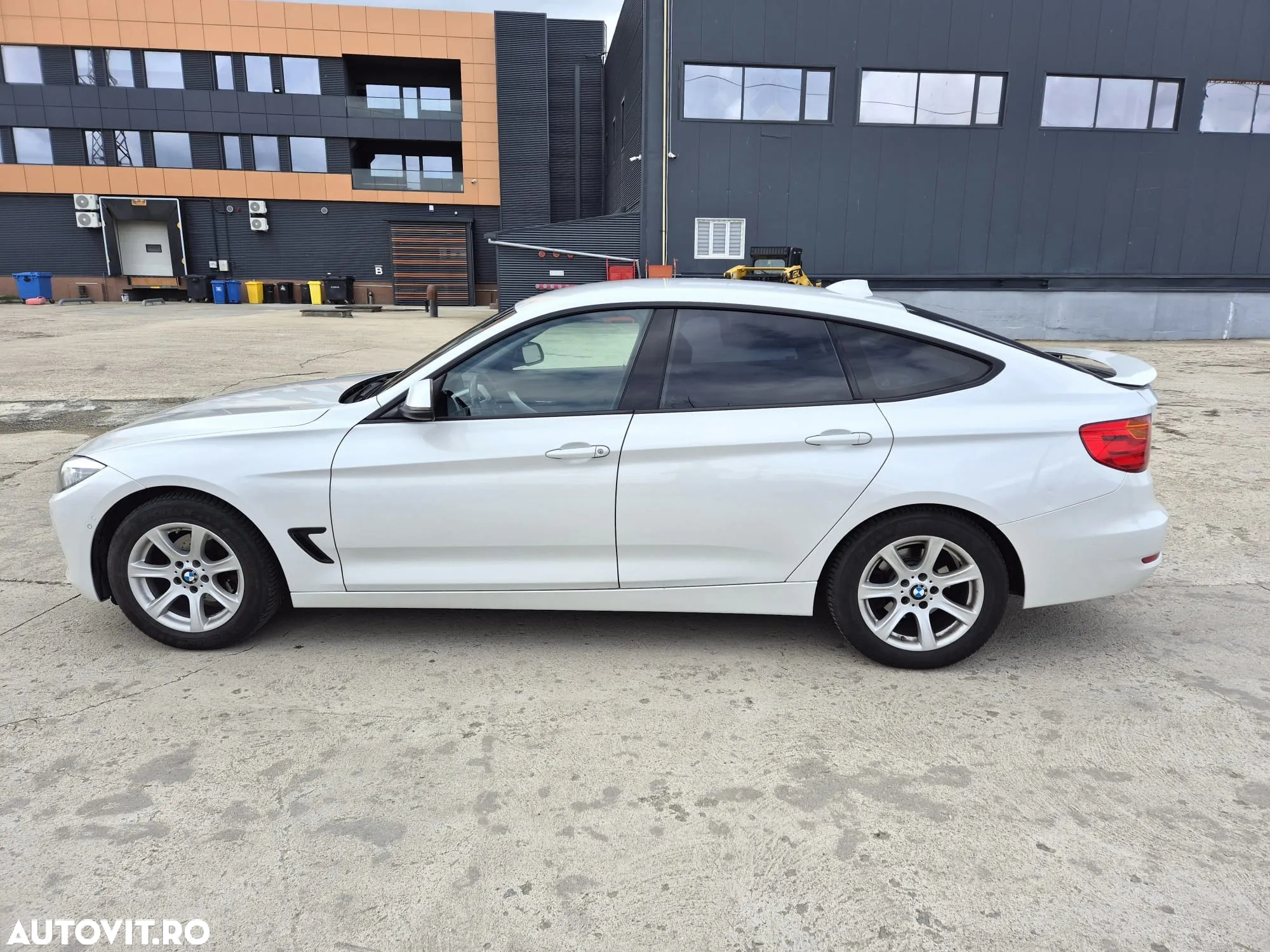 BMW Seria 3 320d GT Aut. - 5