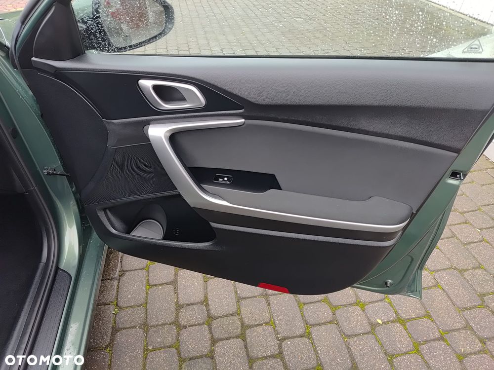 Kia Ceed 1.0 T-GDI 100 OPF Edition 7 - 9