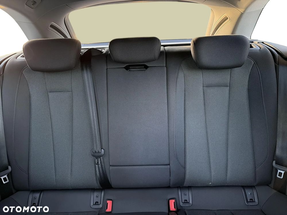 Audi A4 Avant 35 TFSI mHEV Advanced S tronic - 13
