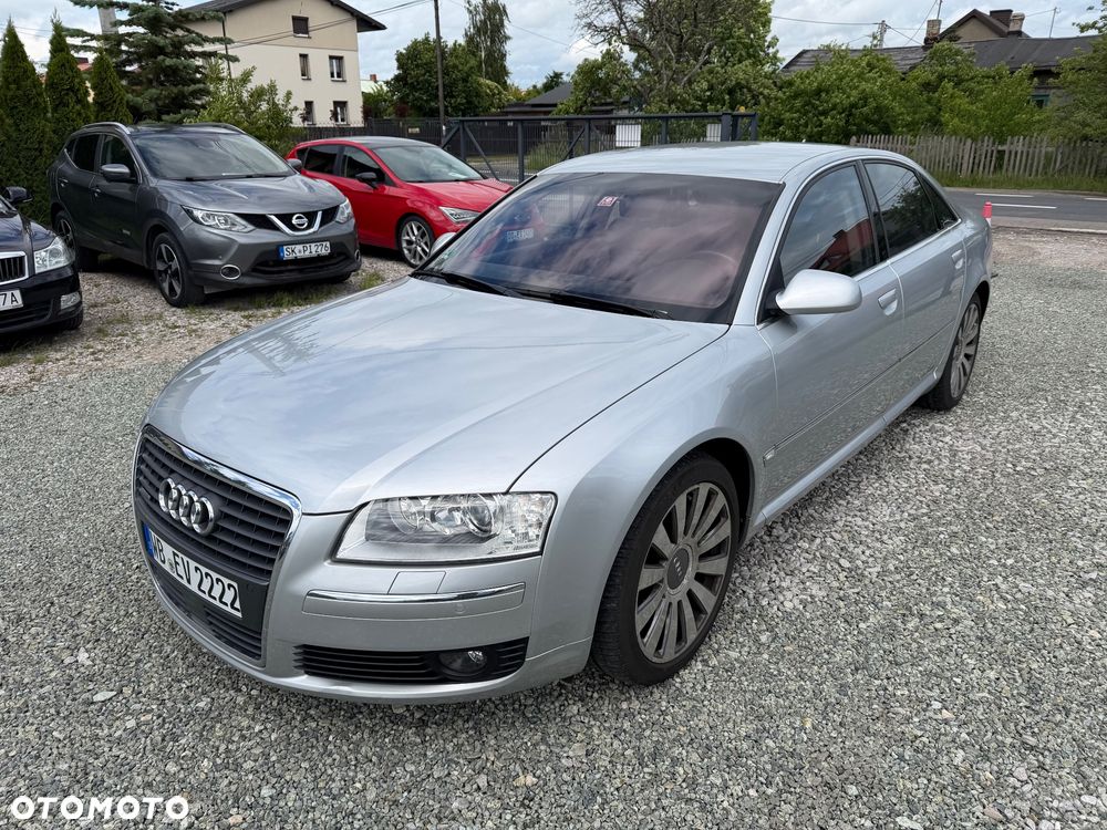 Audi A8 4.2 Quattro - 1