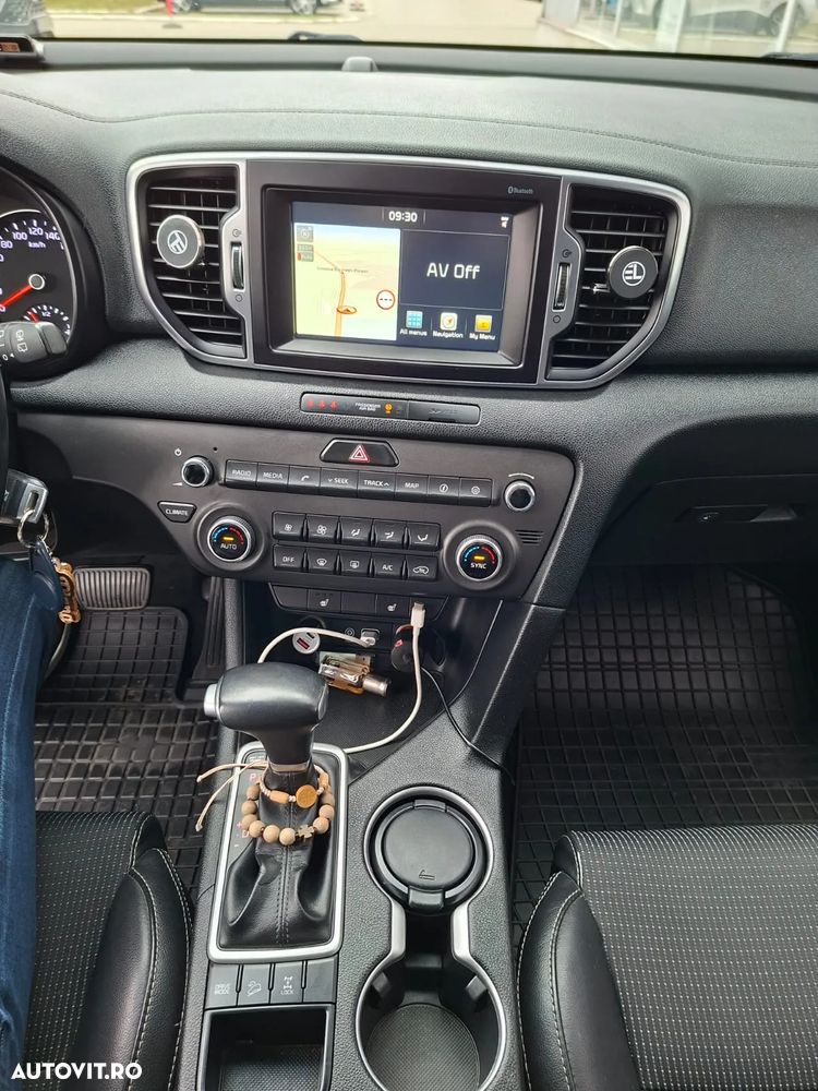 Kia Sportage 2.0 DSL HP 6AT 4x4 Style - 17