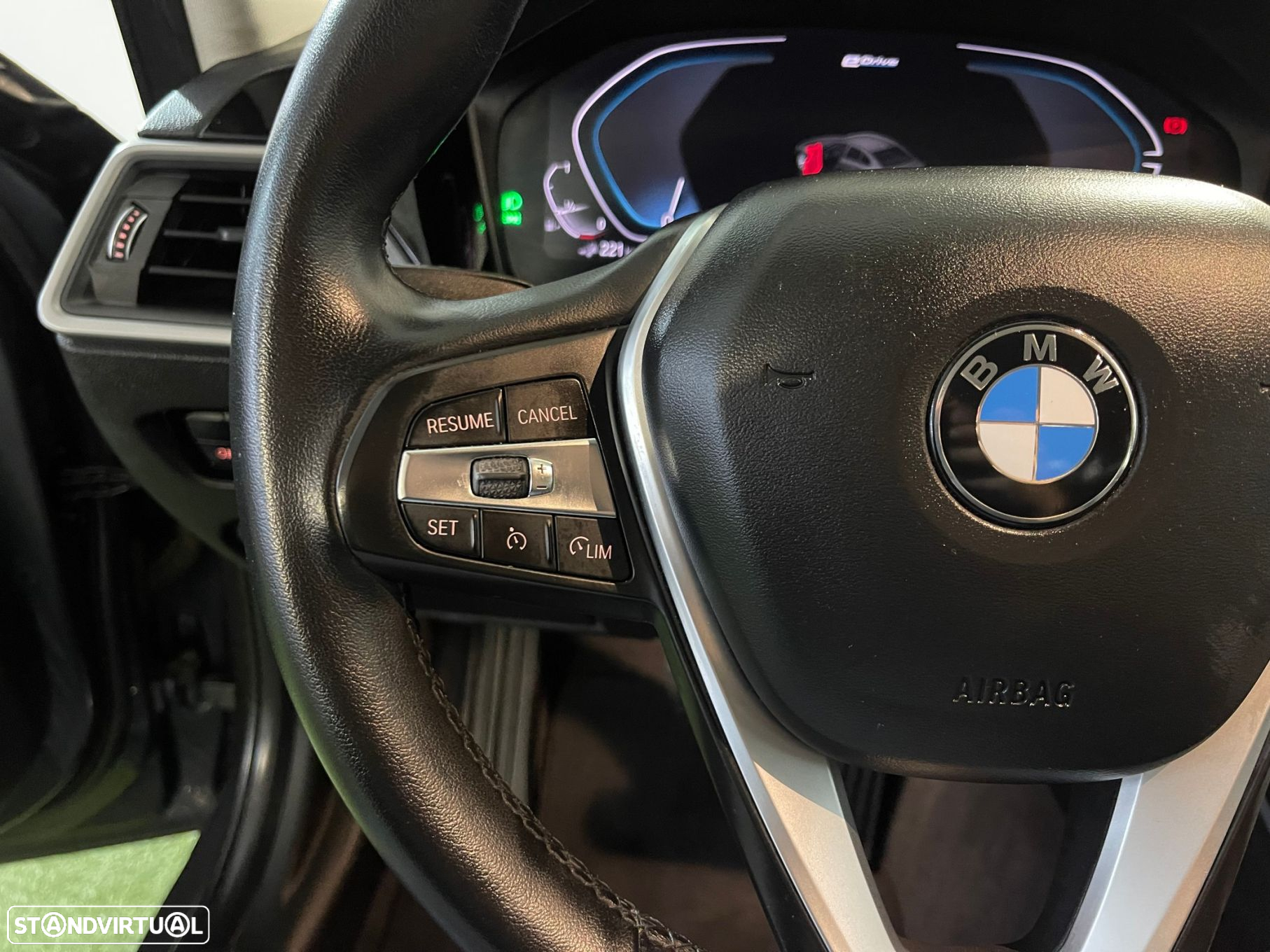 BMW 330 e Auto - 26