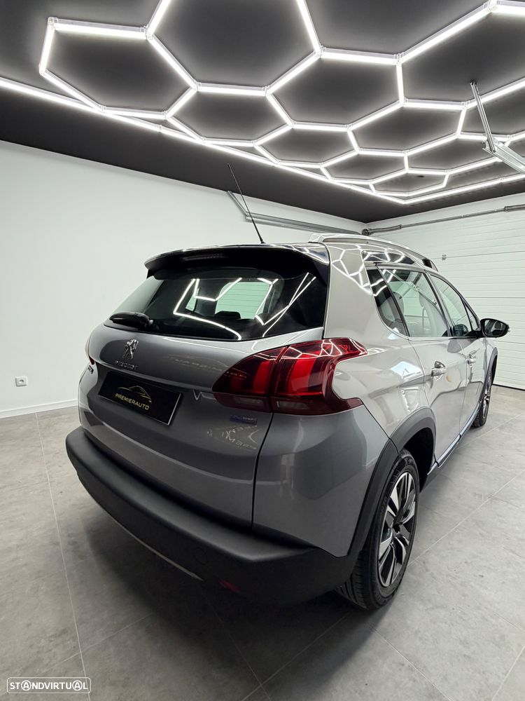 Peugeot 2008 1.2 PureTech Allure - 6