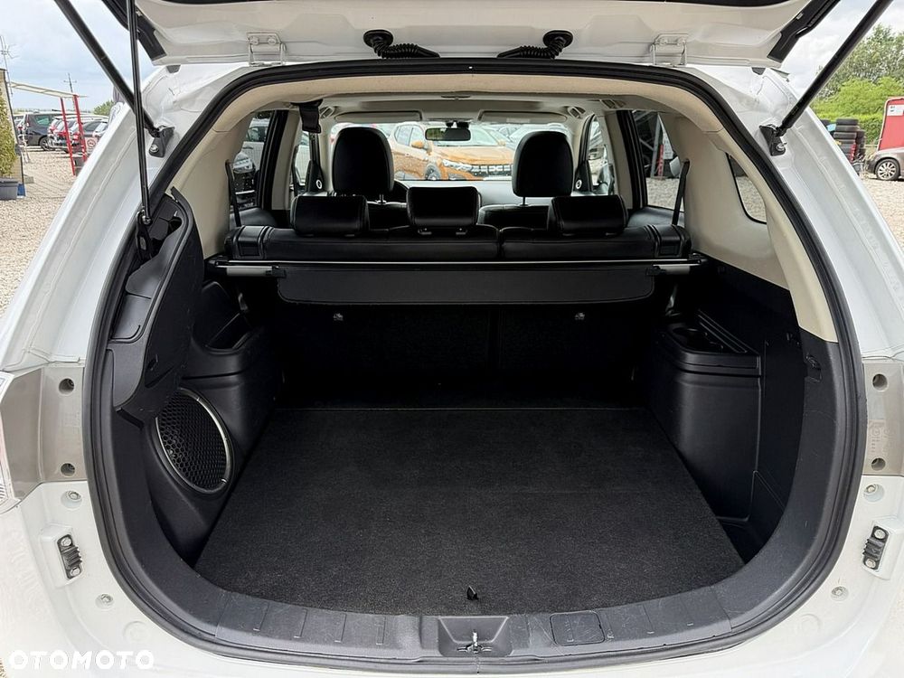Mitsubishi Outlander - 14