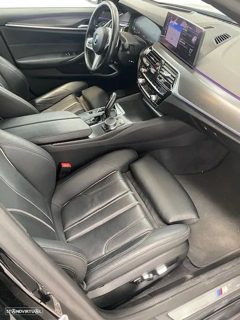 BMW 520 d Pack 50 anos M Auto - 12