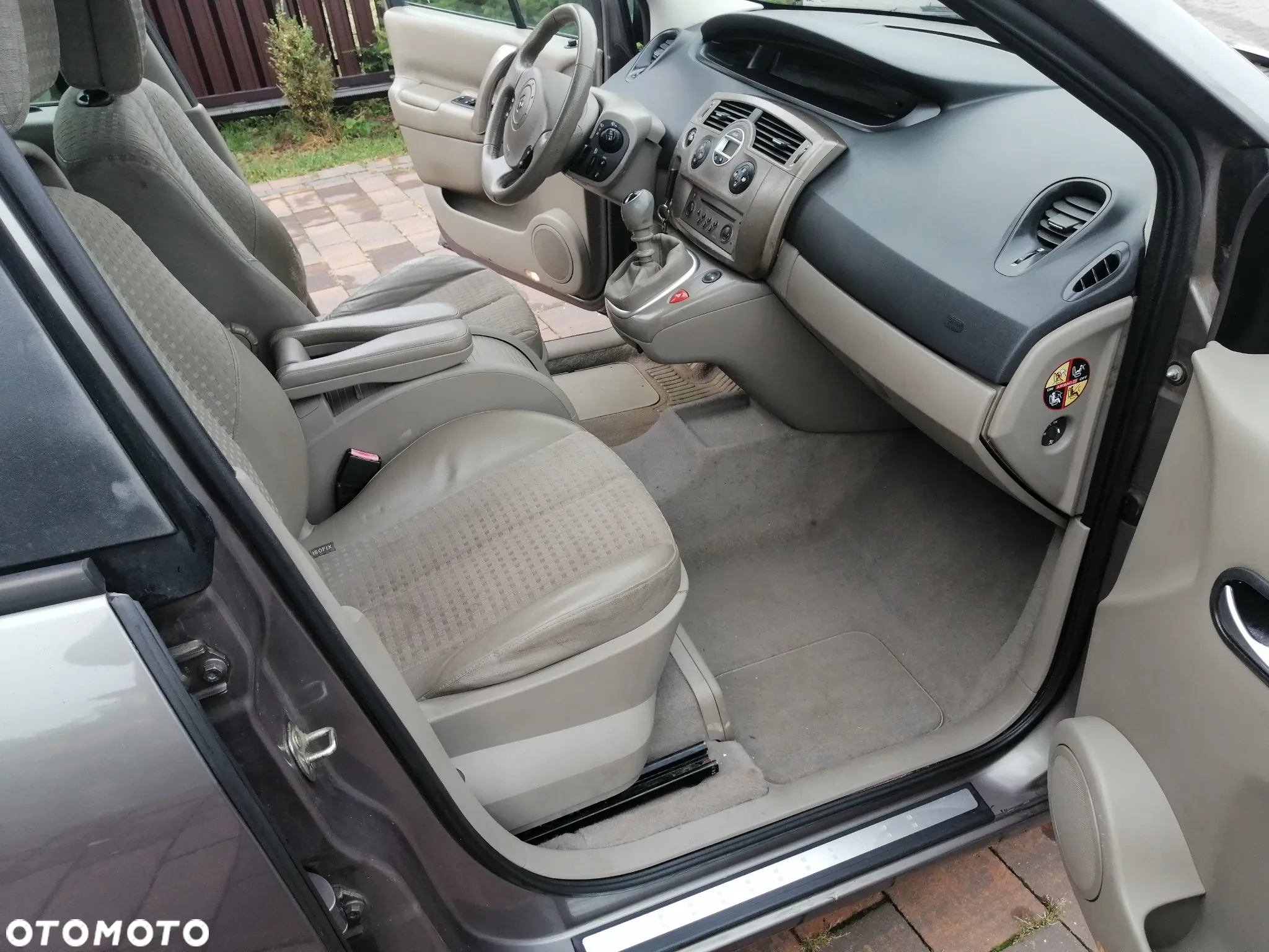 Renault Scenic ver-2-0-confort-expression - 10