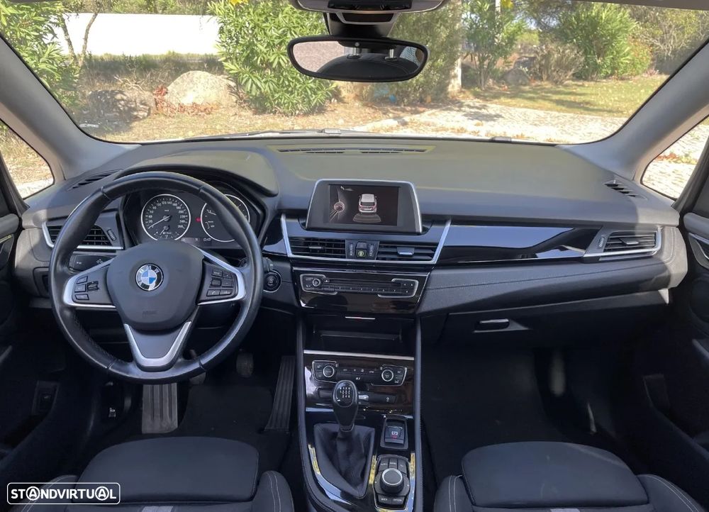 BMW 216 Active Tourer d Line Sport - 23
