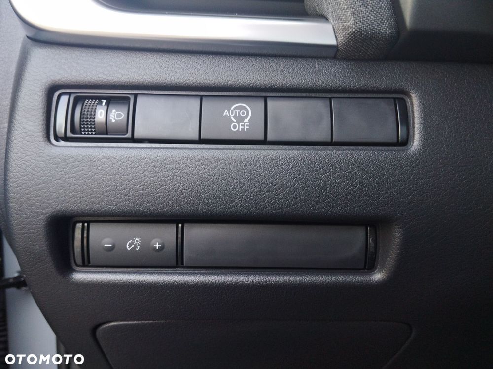 Nissan Qashqai 1.3 DIG-T MHEV Acenta Xtronic - 20