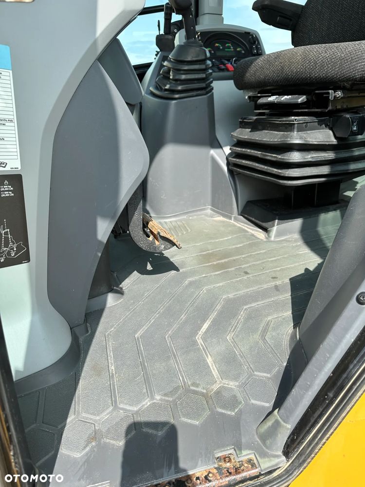 Caterpillar 432F2 - 25