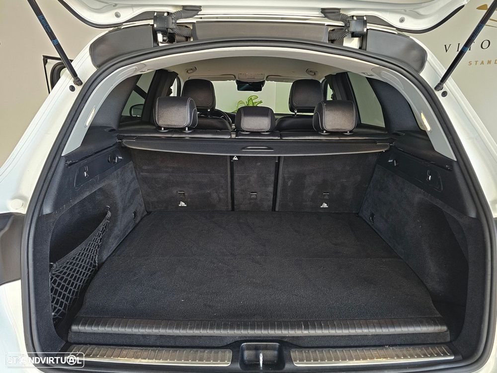 Mercedes-Benz GLC 300 - 19