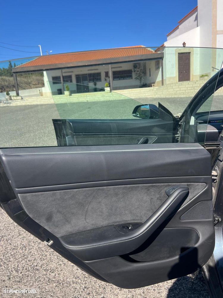 Tesla Model 3 Performance Dual Motor AWD - 11