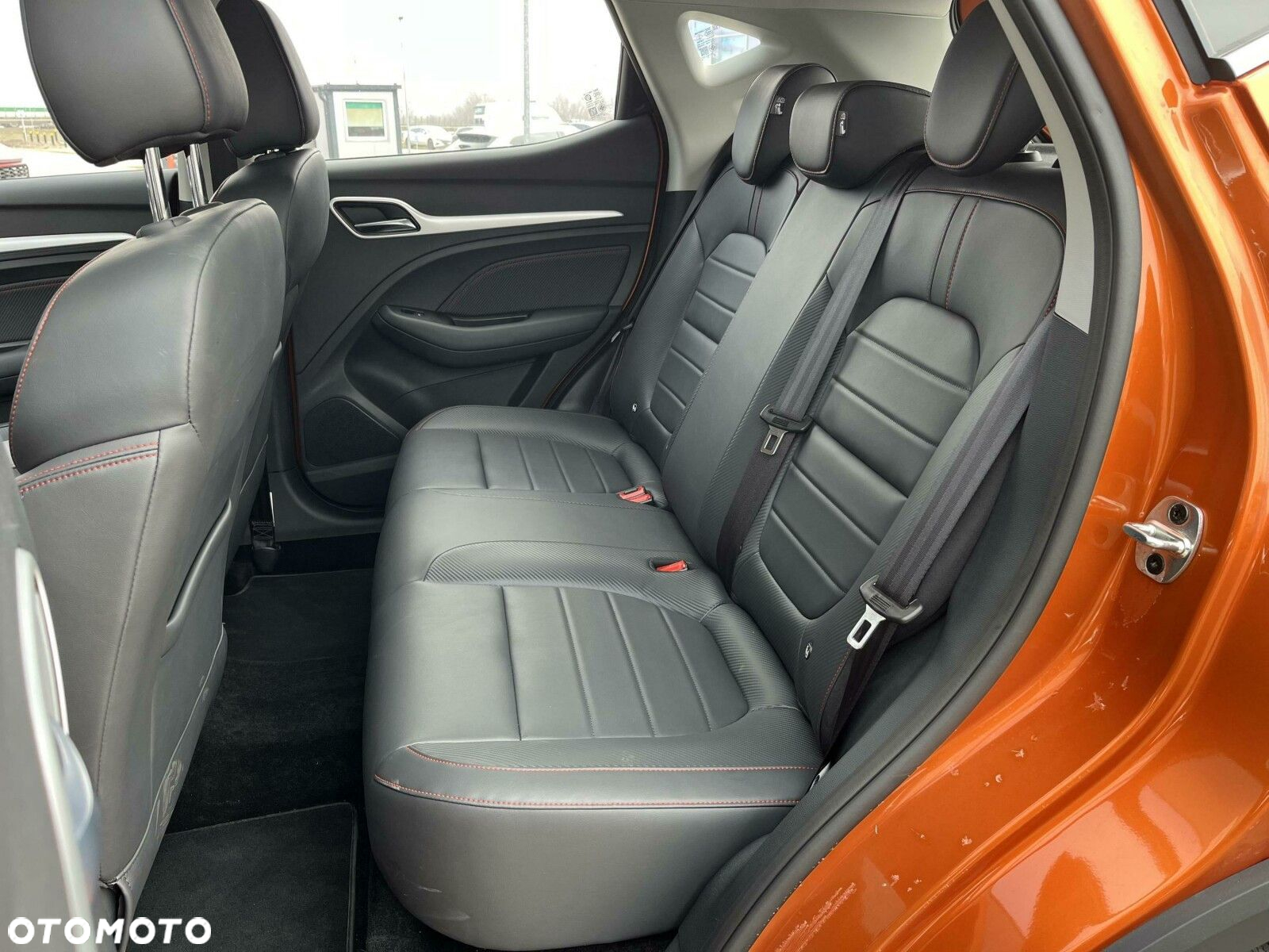 MG ZS - 13