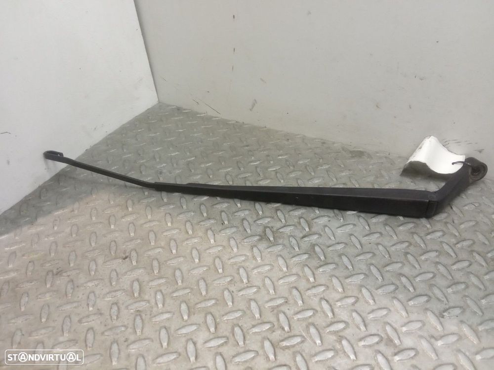 BRAÇO LIMPA-VIDROS DIREITO TOYOTA AVENSIS - 1