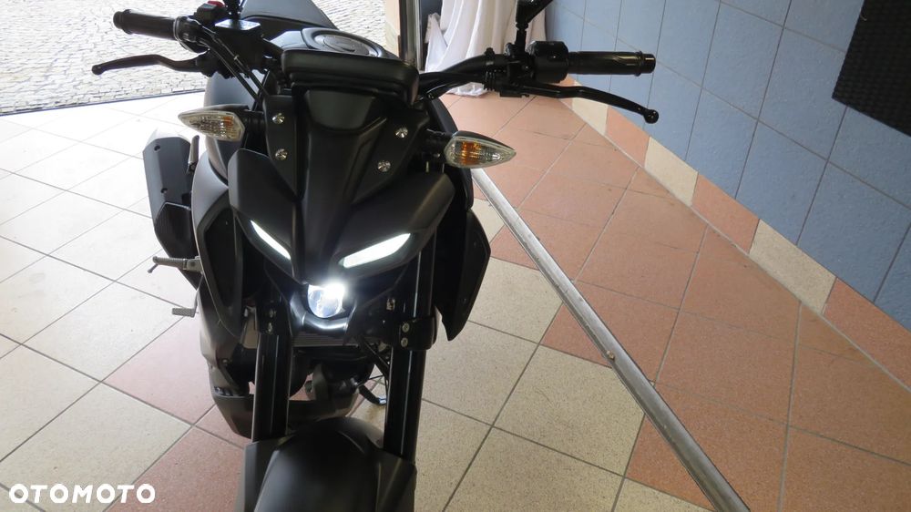 Yamaha MT - 5
