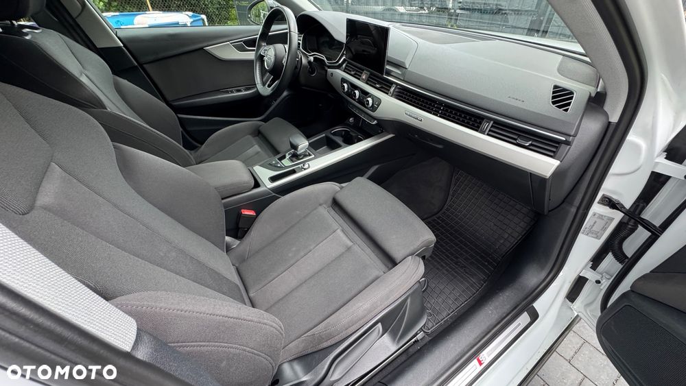 Audi A4 Avant 40 TDI quattro S tronic S line - 31