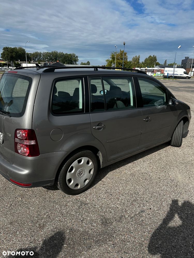 Volkswagen Touran 1.9 TDI Conceptline - 8