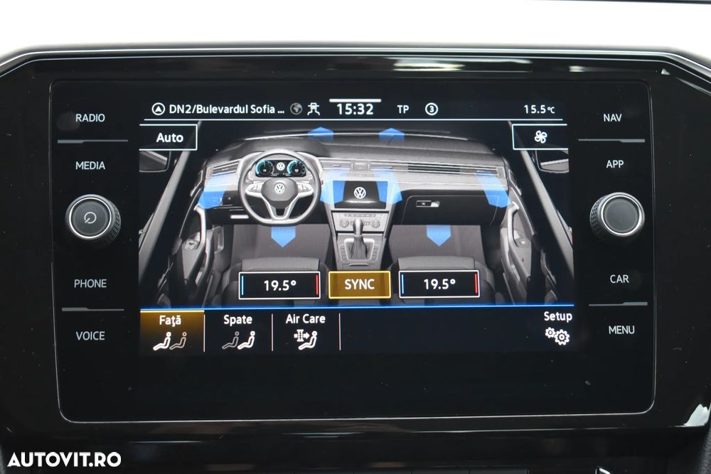 Volkswagen Passat 2.0 TDI DSG Highline - 24