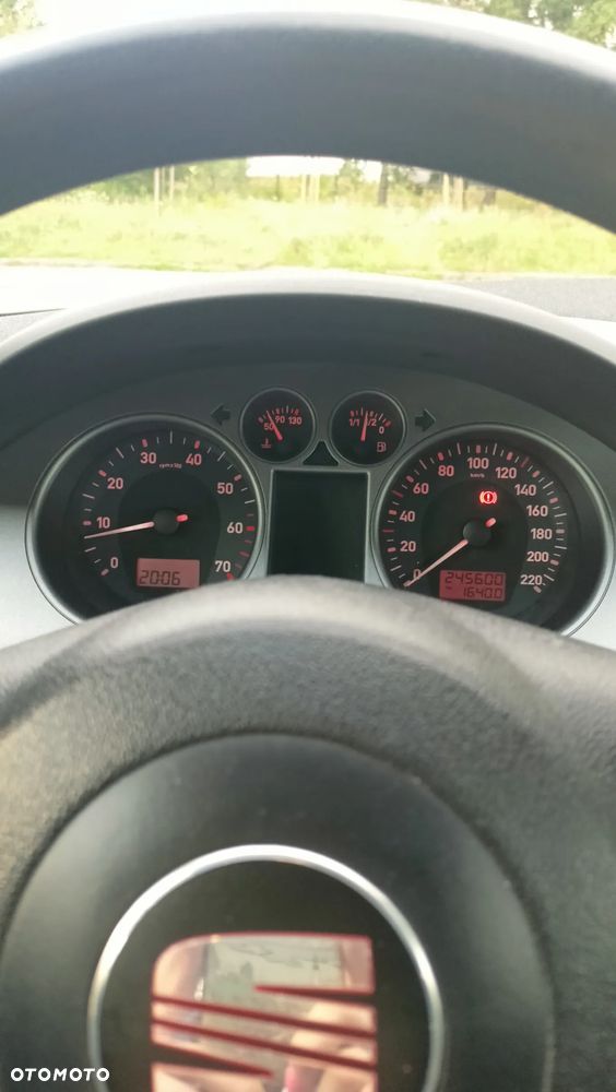 Seat Ibiza 1.4 16V Reference - 8